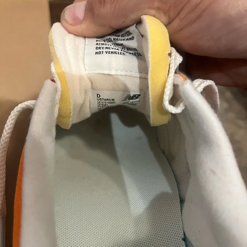 Brand NEW l…New Balance Orange Sneakers size 9. Beautiful and very comfortable. - Picture 3 of 6